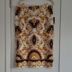 eci Elegant Gold and Black Patterned Skirt